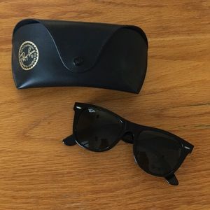 Ray-Ban classic wayfarer sunglasses